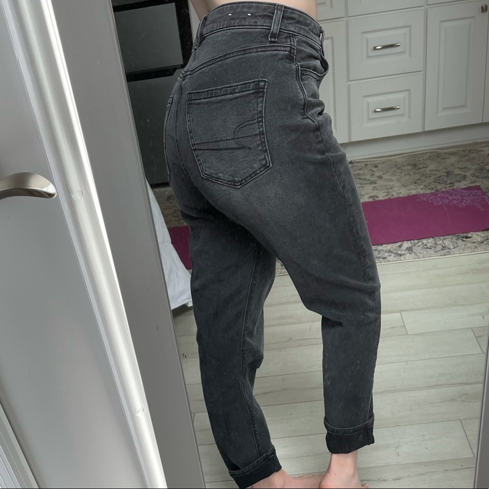 american eagle faded black mom jeans.